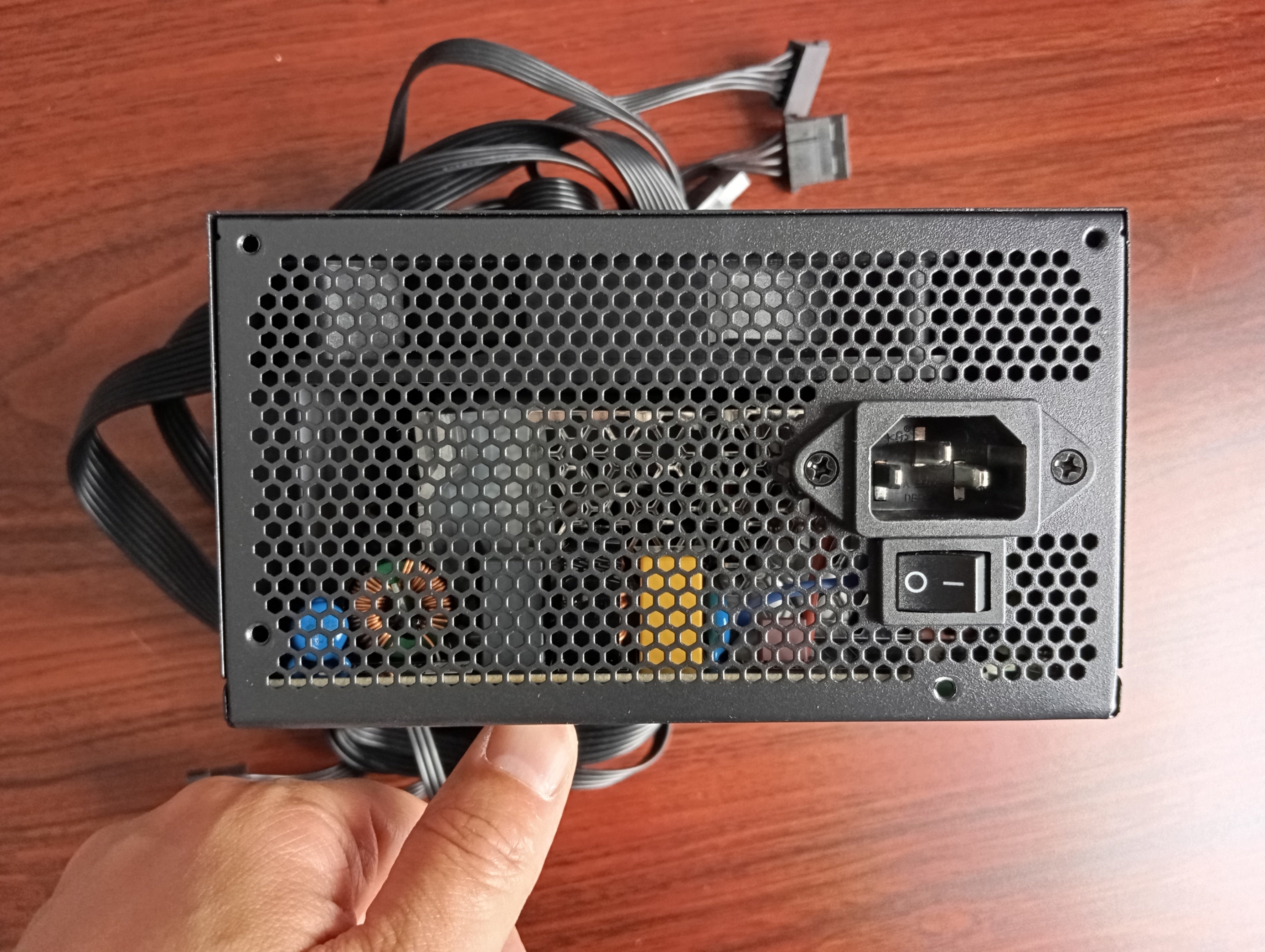 Refurbished Cooler Master MWE 550 Bronze - V2 230V Refurbished Cooler Master MWE 550 Bronze - V2 230V